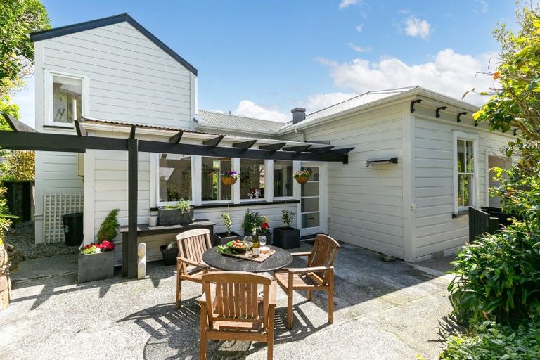 Photo of property in 18 Ottawa Road, Ngaio, Wellington, 6035