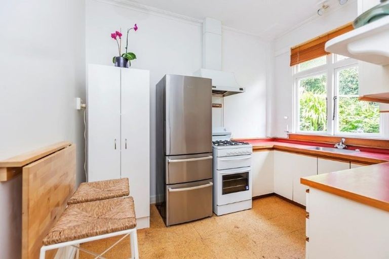 Photo of property in 3 Talavera Terrace, Kelburn, Wellington, 6012