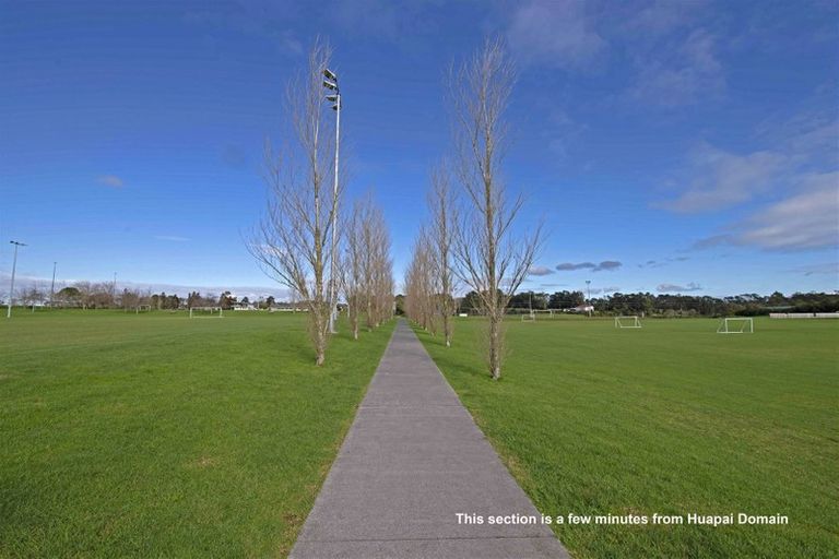 Photo of property in 43 Nobilo Road, Kumeu, 0810