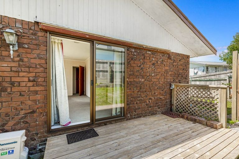 Photo of property in 3/4173a Great North Road, Glen Eden, Auckland, 0602