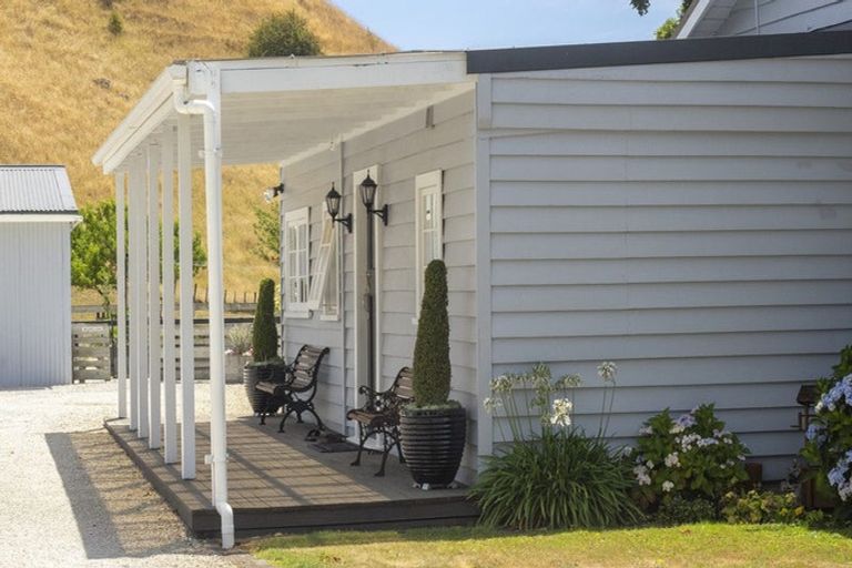 Photo of property in 973 Mstn-castlepoint Road, Tauweru, Masterton, 5889