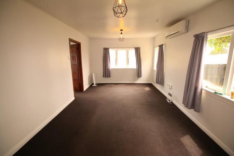 Photo of property in 1/154 Glengarry Road, Glen Eden, Auckland, 0602