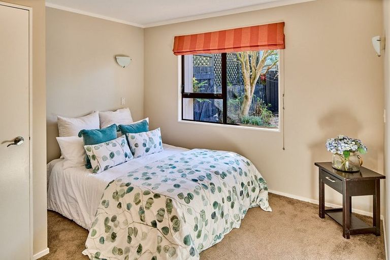 Photo of property in 25 Longitude Place, Whitby, Porirua, 5024