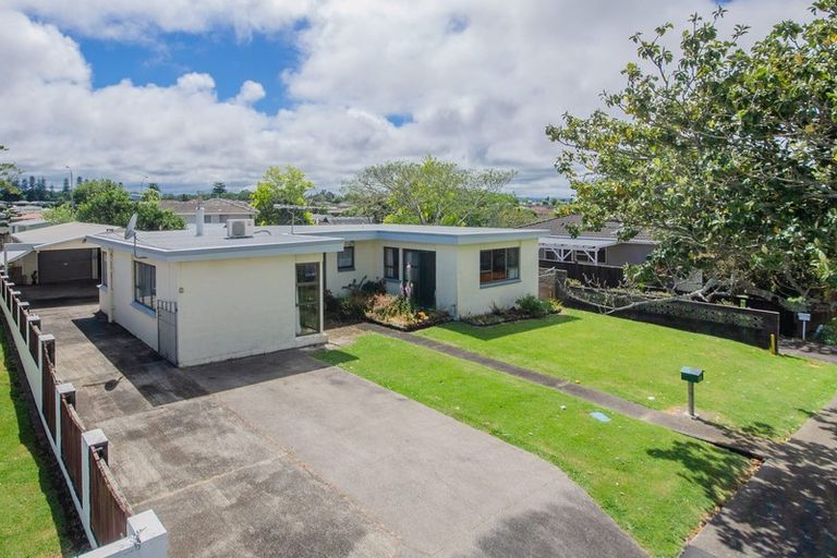 Photo of property in 20 Leaver Place, Weymouth, Auckland, 2103