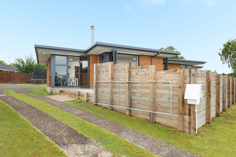 Photo of property in 12 Williams Drive, Te Puke, 3119