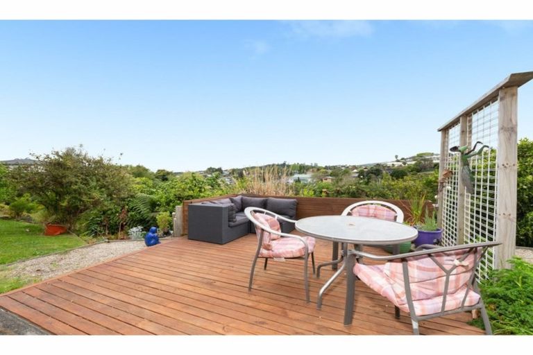 Photo of property in 16 Pandora Place, Welcome Bay, Tauranga, 3112
