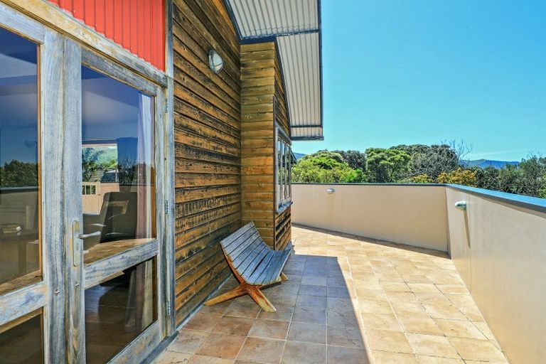 Photo of property in 68 Gillies Crescent, Waimarama, Havelock North, 4294