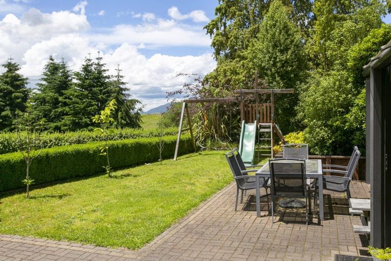 Photo of property in 214 Mapara Road, Acacia Bay, Taupo, 3385