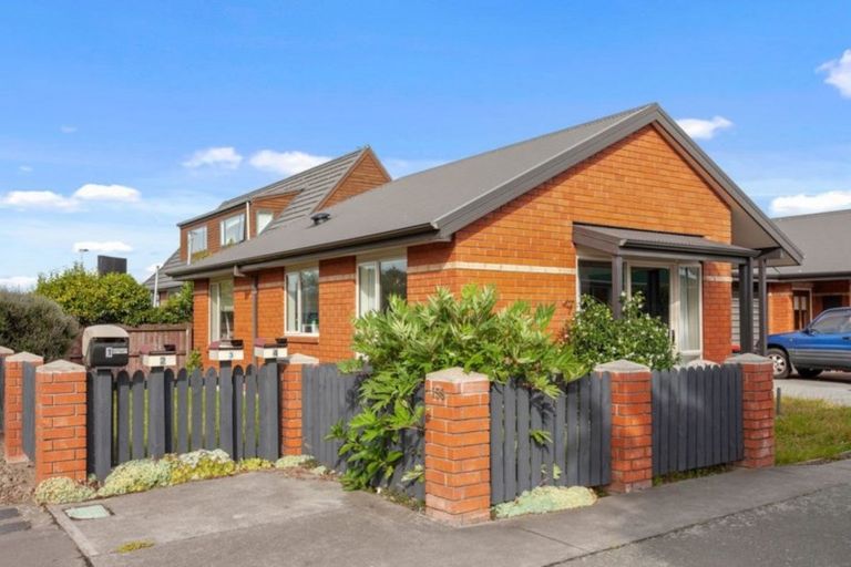 Photo of property in 1/156 Main South Road, Sockburn, Christchurch, 8042