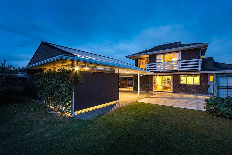 Photo of property in 12 Wedgwood Grove, Highbury, Palmerston North, 4412