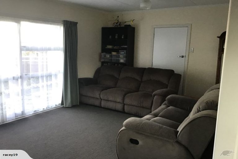 Photo of property in 24 Salisbury Avenue, Terrace End, Palmerston North, 4410