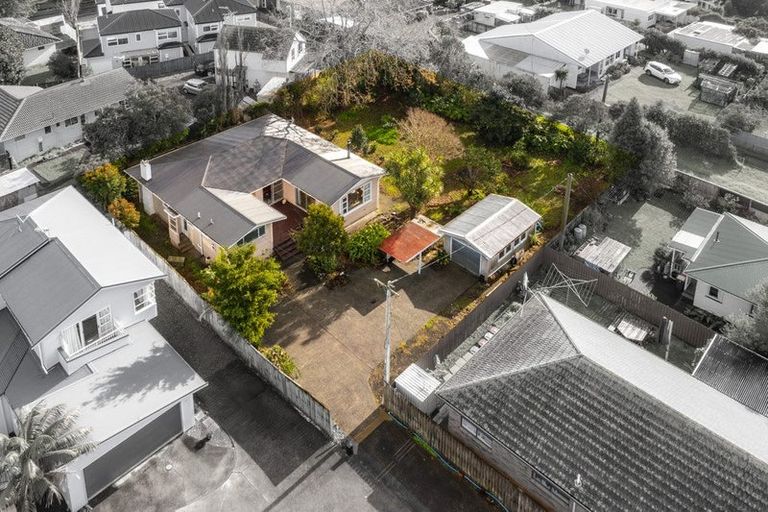 Photo of property in 268a Birkdale Road, Birkdale, Auckland, 0626