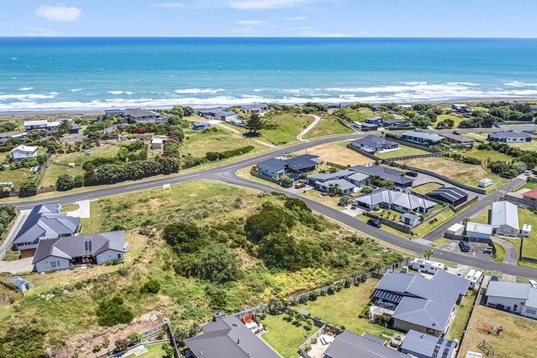 Photo of property in 6 Golf Vue Place, Castlecliff, Wanganui, 4501
