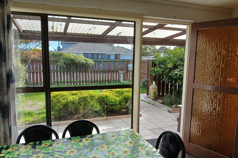 Photo of property in 2/122 Effingham Street, North New Brighton, Christchurch, 8083