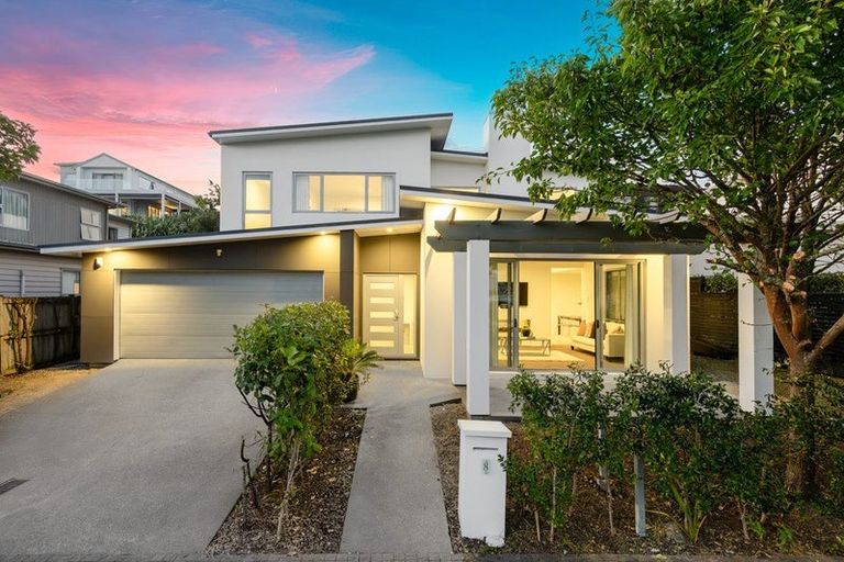 Photo of property in 8 Tuatini Place, Long Bay, Auckland, 0630