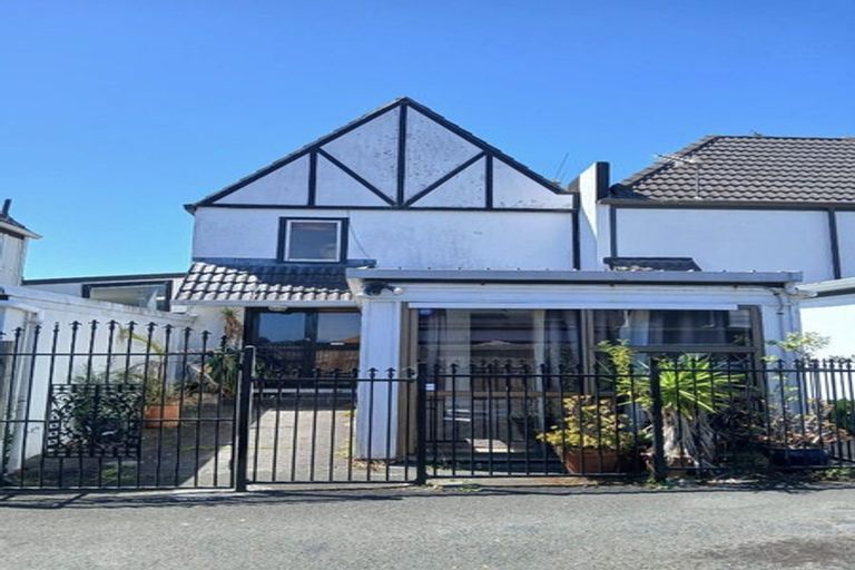 Photo of property in 2/64 Park Avenue, Papatoetoe, Auckland, 2025