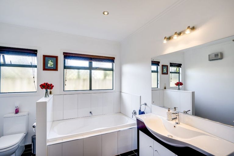 Photo of property in 15a Harpham Street, Taradale, Napier, 4112