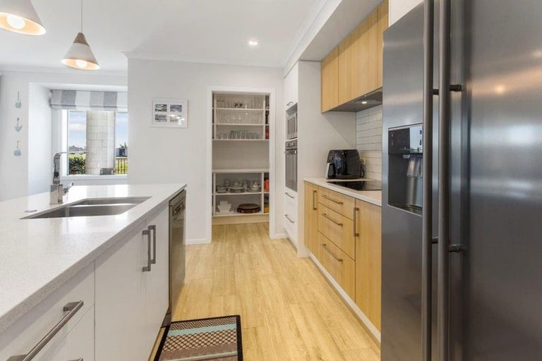 Photo of property in 55 Harding Drive, Papamoa Beach, Papamoa, 3118