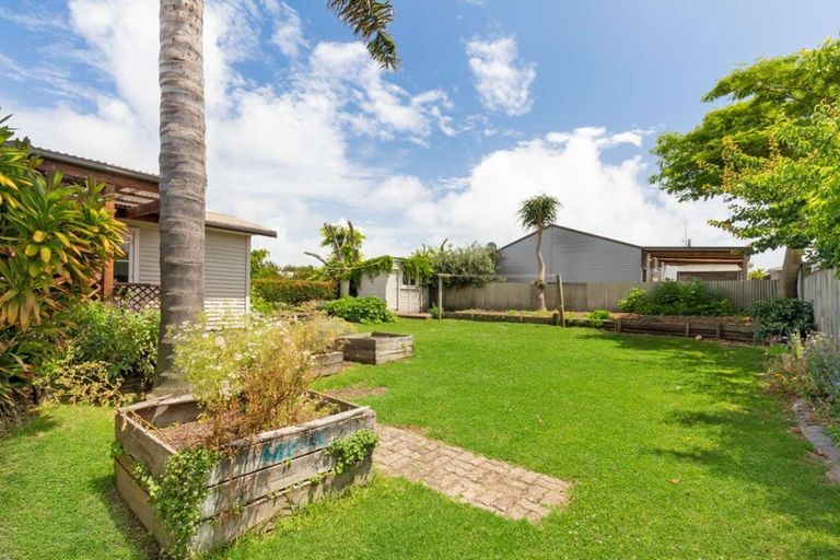 Photo of property in 64 Kingswood Road, Brookfield, Tauranga, 3110