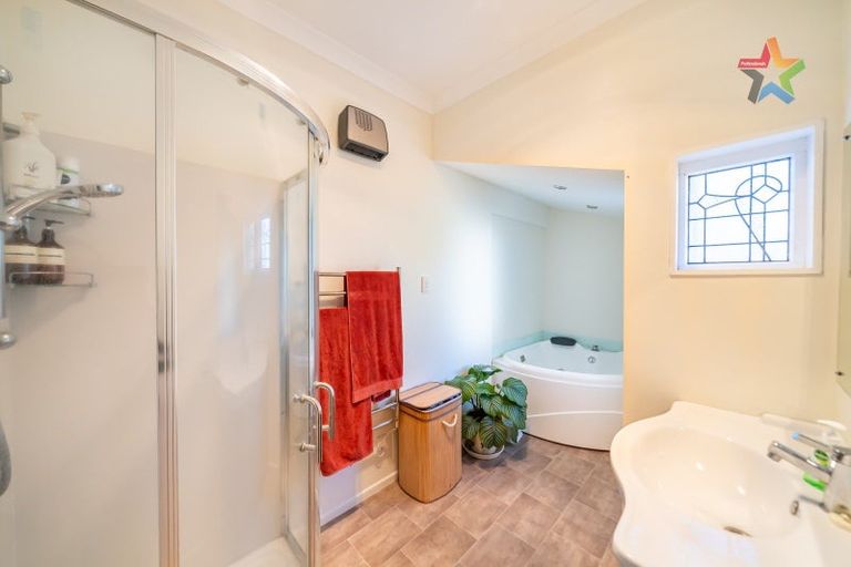 Photo of property in 7 Vincent Street, Waterloo, Lower Hutt, 5011