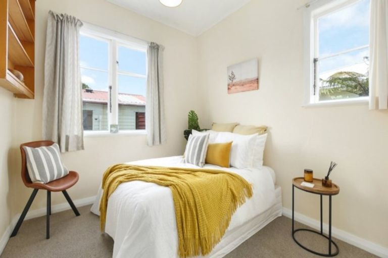 Photo of property in 2/10 Hillier Place, Spreydon, Christchurch, 8024