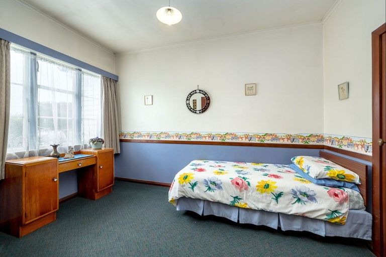 Photo of property in 1 Mcgregor Crescent, Masterton, 5810