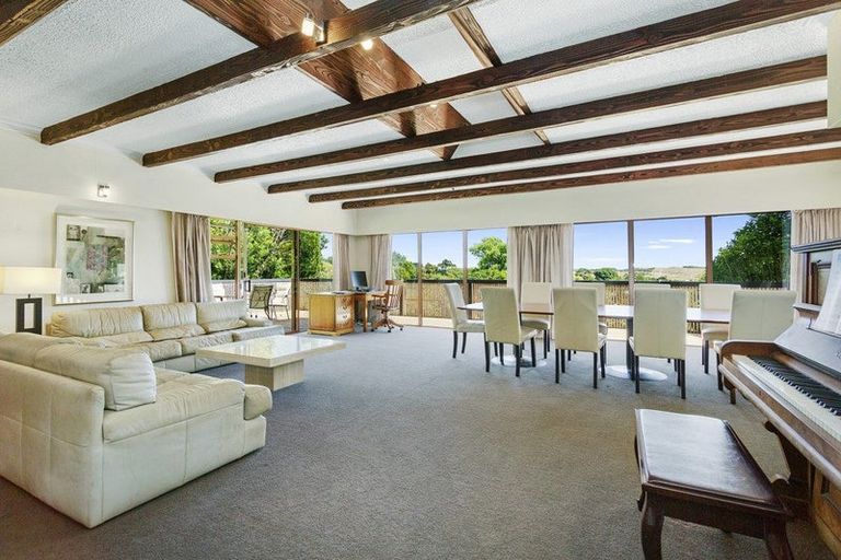 Photo of property in 18-20 Emerald Glen Road, Paekakariki, Paraparaumu, 5032