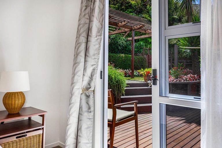 Photo of property in 17 Da Vinci Place, West Harbour, Auckland, 0618