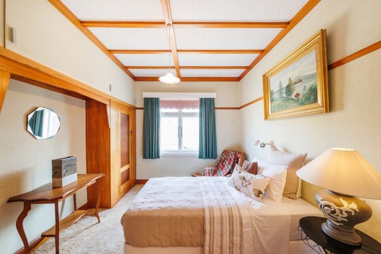 Photo of property in 19 Brightwater Terrace, Terrace End, Palmerston North, 4410