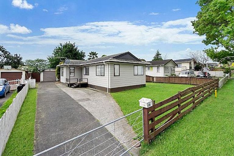 Photo of property in 18 Balloch Street, Randwick Park, Auckland, 2105