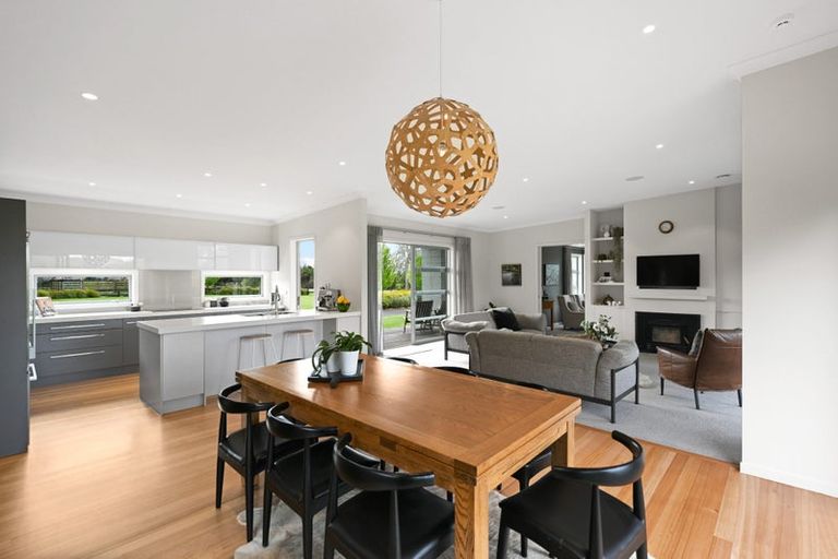 Photo of property in 96 Benn Road, Cambridge, 3495