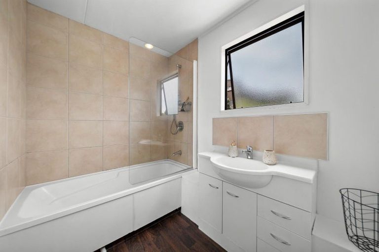 Photo of property in 9b Dart Place, Fernhill, Queenstown, 9300