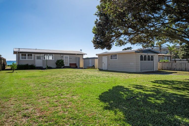 Photo of property in 91 Karewa Parade, Papamoa Beach, Papamoa, 3118