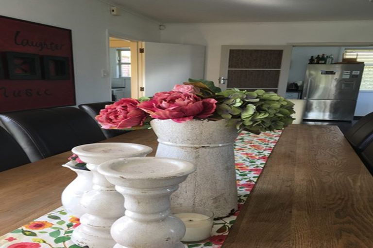 Photo of property in 41 Dowling Grove, Silverstream, Upper Hutt, 5019