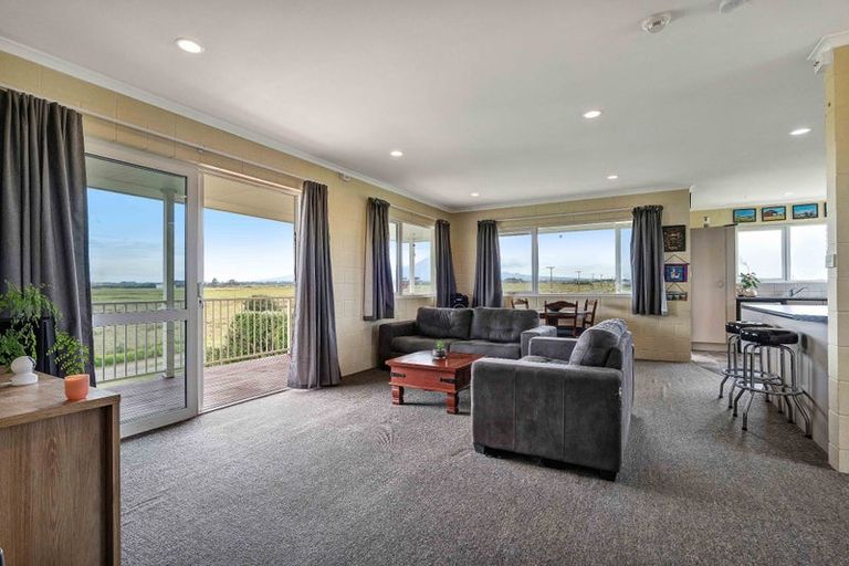 Photo of property in 204a Tai Road, Opunake, 4681