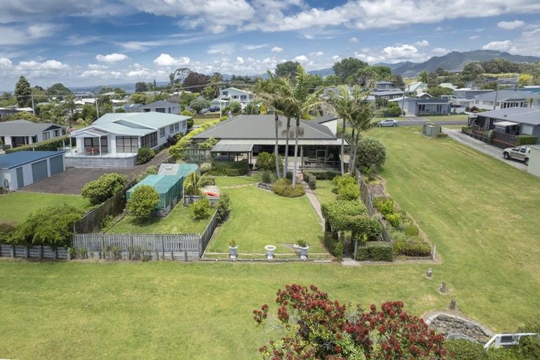 Photo of property in 28 Roretana Drive, Athenree, Katikati, 3177