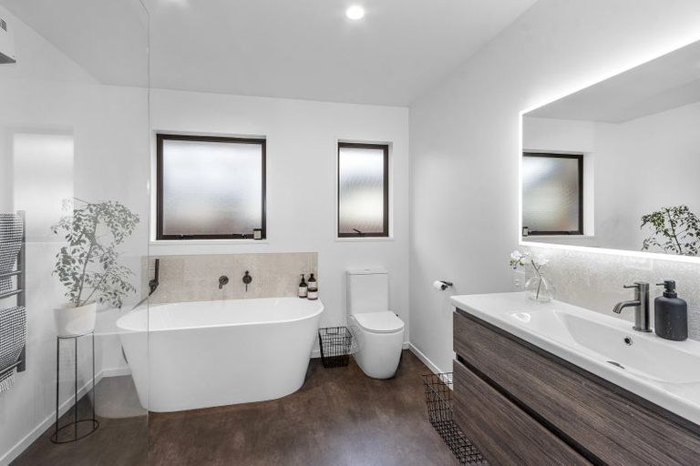 Photo of property in 2/5 Astor Place, Halswell, Christchurch, 8025