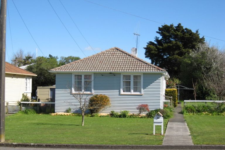 Photo of property in 24 Bell Street, Marton, 4710