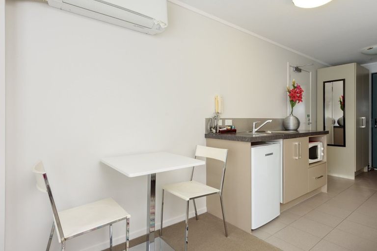 Photo of property in Atlas Apartments, 10/49 Maunganui Road, Mount Maunganui, 3116