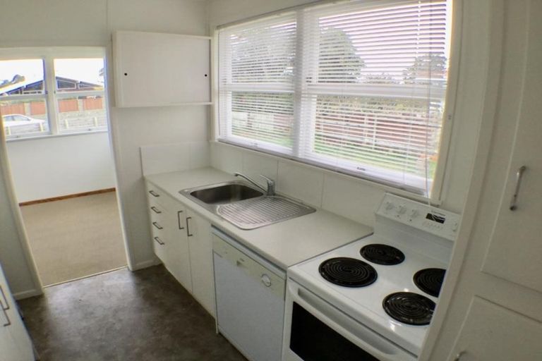 Photo of property in 42 Doment Crescent, Orewa, 0931