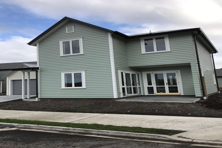 Photo of property in 26 Warbler Crescent, Papakura, 2110