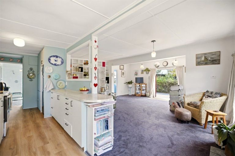 Photo of property in 12 Grierson Avenue, Amberley, 7481