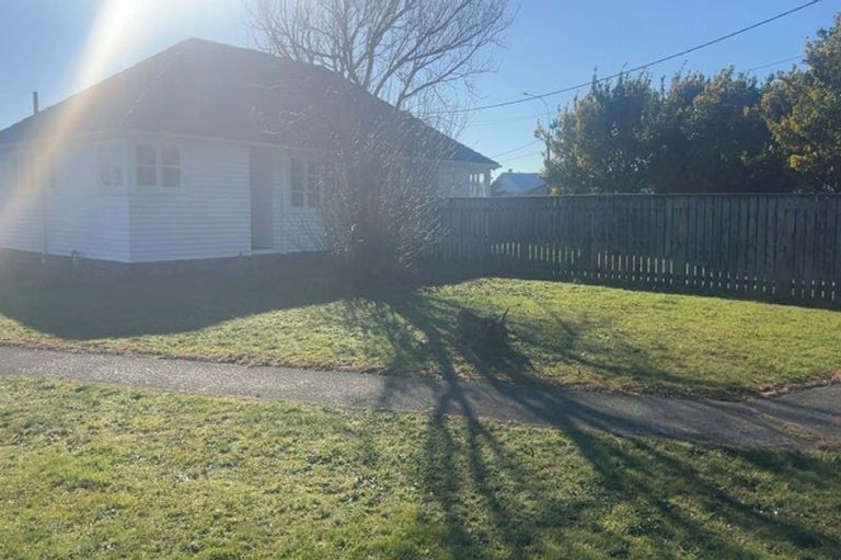 Photo of property in 2 Laurent Vc Street, Hawera, 4610