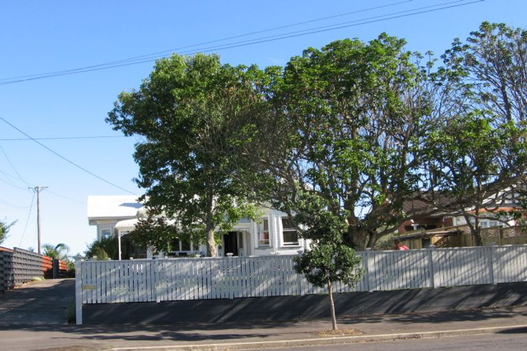 Photo of property in 17 Calliope Road, Devonport, Auckland, 0624