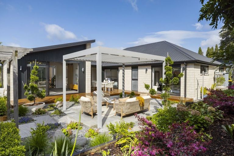 Photo of property in 102 Moffat Road, Bethlehem, Tauranga, 3110