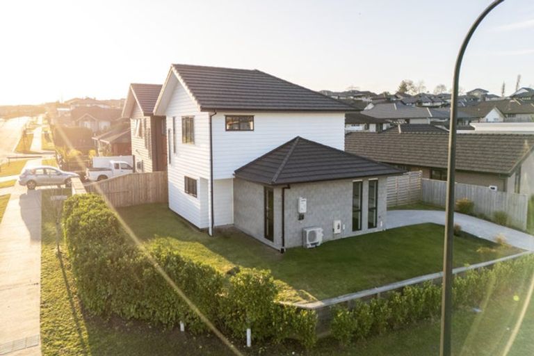 Photo of property in 1a Arahi Place, Rototuna North, Hamilton, 3210