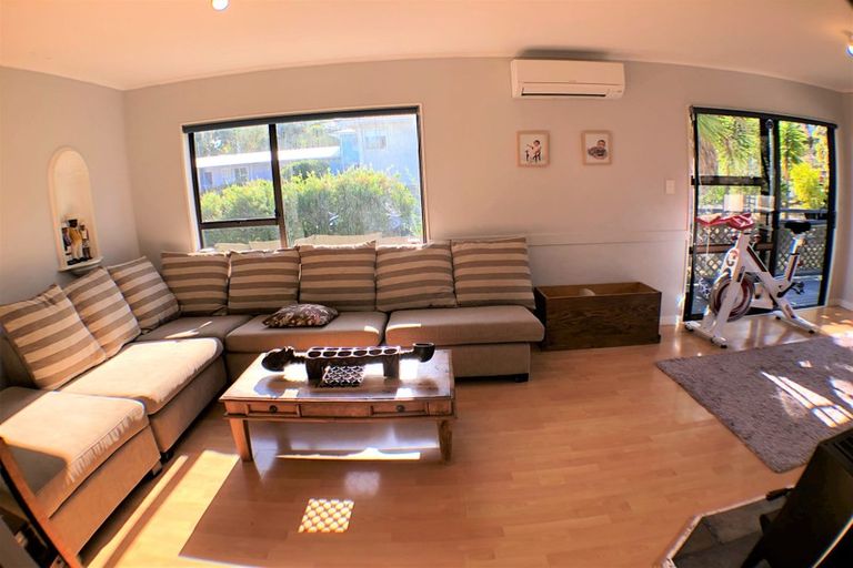 Photo of property in 1/30 Stredwick Drive, Torbay, Auckland, 0630