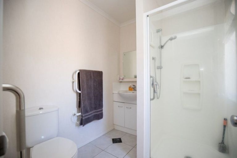 Photo of property in 8 Harris Place, Ngatea, 3503