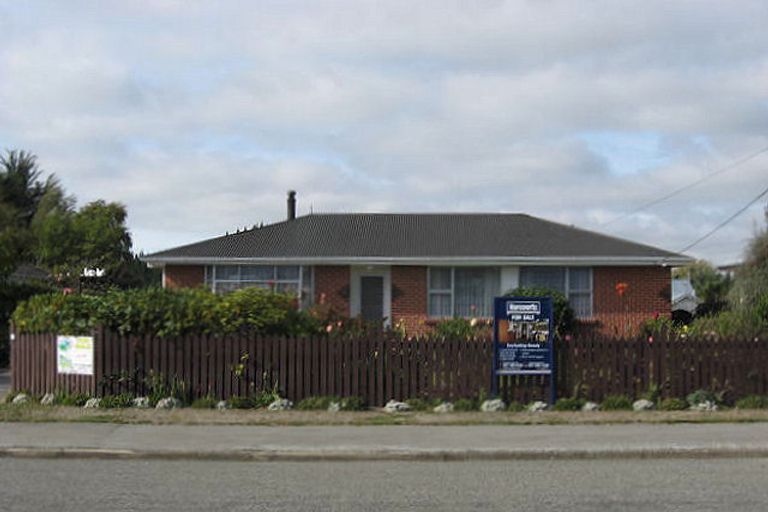 Photo of property in 11 Holmes Street, Waimate, 7924