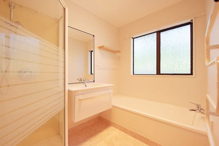 Photo of property in 12 Cambrian Street, Churton Park, Wellington, 6037